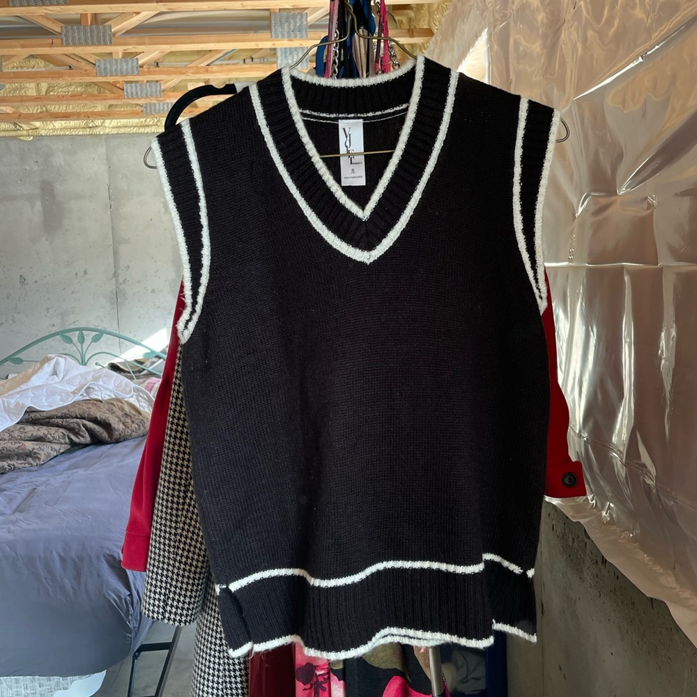Knit Sweater Vest Slightly Oversized